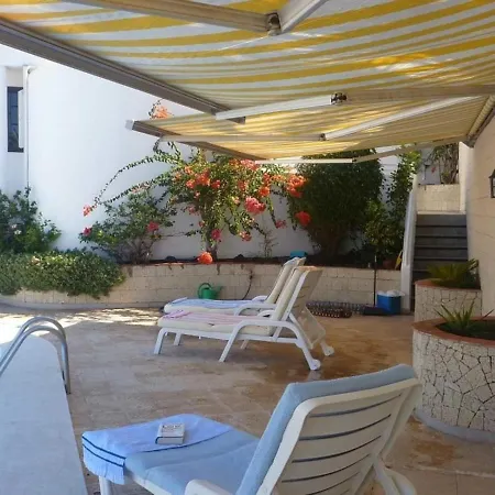 Casa San Eugenio Адехе